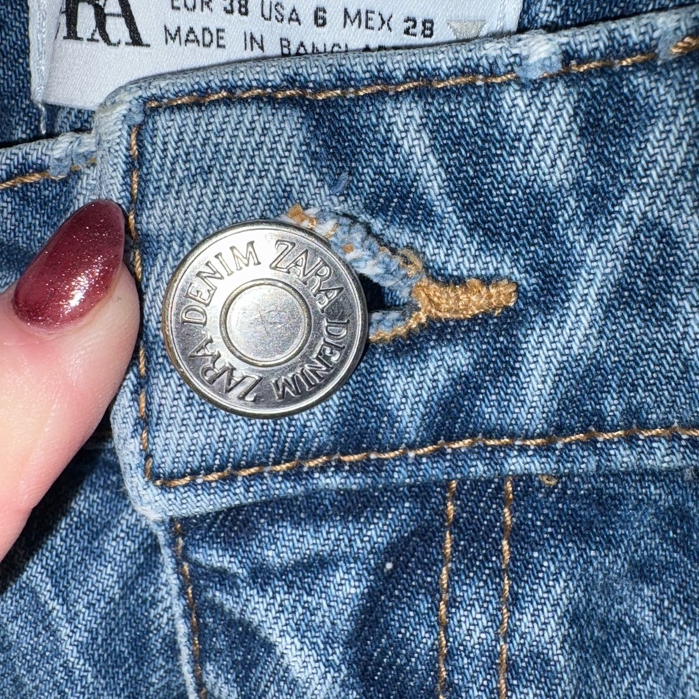 Zara Straight Leg Blue Jeans - Picture 3 of 9